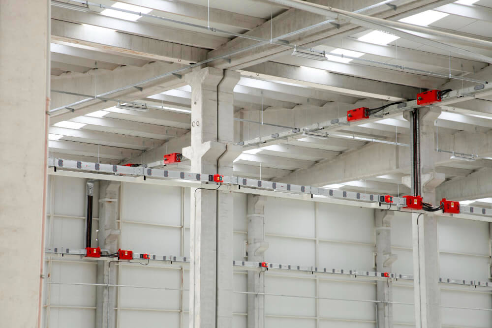 Errores comunes en el mantenimiento de sistemas contra incendios en depósitos y cómo evitarlos para una mayor seguridad